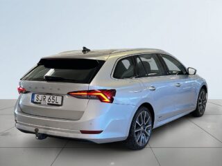 Skoda Octavia Kombi 1.5 ACT Style Drag Värmare Backkamera Adaptiv S&V – bild 6