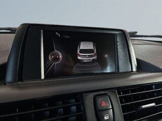 BMW 116i 5-dörrars M Sport S&V/Hjul/Psens/Bluetooth/M&KVärmare – bild 11
