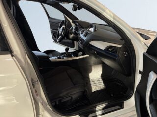 BMW 116i 5-dörrars M Sport S&V/Hjul/Psens/Bluetooth/M&KVärmare – bild 10