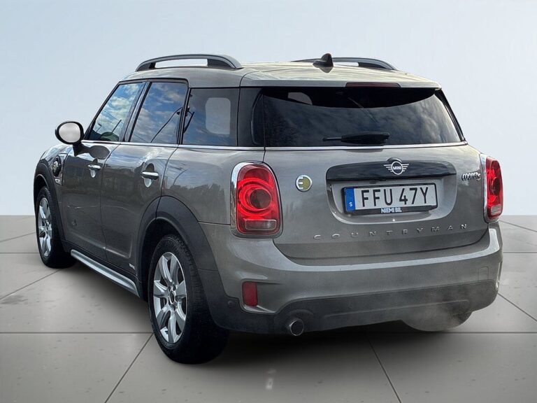 MINI Countryman Cooper SE Cooper SE ALL4 SoV-Däck/HuD/Värmare/Navi/Kamera/HK-Ljud