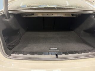 BMW 330e Sedan Steptronic M Sport Ambient/Cockpit/Rattvärme/Navi – bild 12