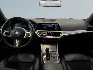 BMW 330e Sedan Steptronic M Sport Ambient/Cockpit/Rattvärme/Navi – bild 8