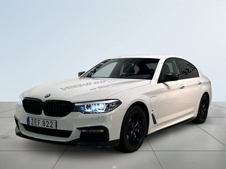 BMW 530e iPerformance Sedan M Sport Pvärm Skinn Kamera GPS SoV