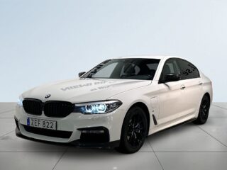 BMW 530e iPerformance Sedan M Sport Pvärm Skinn Kamera GPS SoV – bild 16