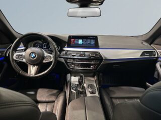 BMW 530e iPerformance Sedan M Sport Pvärm Skinn Kamera GPS SoV – bild 8