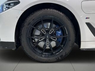BMW 530e iPerformance Sedan M Sport Pvärm Skinn Kamera GPS SoV – bild 14