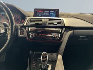 BMW 320i xDrive Sedan Aut M Sport Drag Cockpit Navi Skinn S&V – bild 11