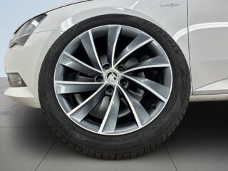 Skoda Superb 2.0 TDI 4×4 Business Edition L&K S&V/Drag/Kamera/Dvärm – bild 14