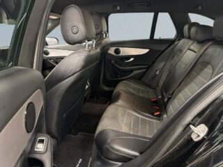 Mercedes-Benz C 300 e 300T e 9G-Tronic AMGLine S&V/Drag/Kamera/Pvärm/NYSERVAD – bild 13