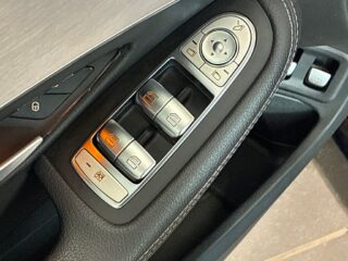 Mercedes-Benz C 300 e 300T e 9G-Tronic AMGLine S&V/Drag/Kamera/Pvärm/NYSERVAD – bild 20