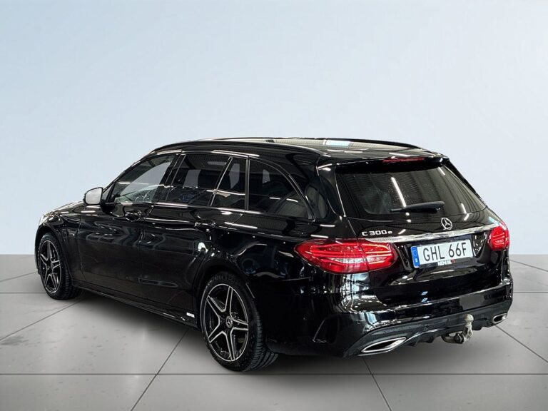 Mercedes-Benz C 300 e 300T e 9G-Tronic AMGLine S&V/Drag/Kamera/Pvärm/NYSERVAD