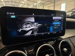 Mercedes-Benz C 300 e 300T e 9G-Tronic AMGLine S&V/Drag/Kamera/Pvärm/NYSERVAD – bild 24