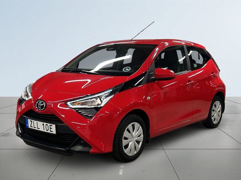 Toyota Aygo 5-dörrar 1.0 VVT-i X-PLAY Kamera/S&V-däck/M-värmare